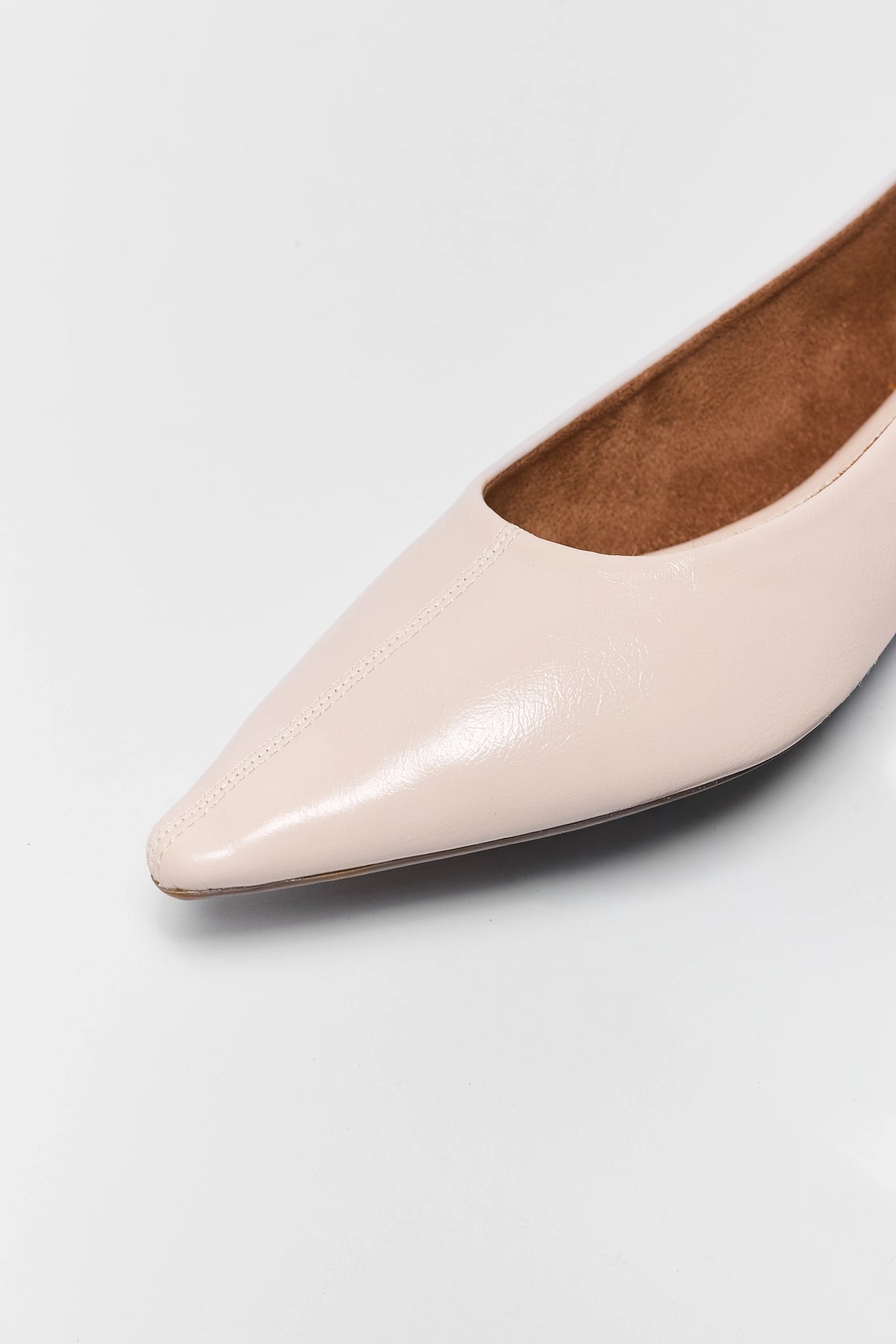 Ivory Pointed Toe Ballet Flats - Sharp Toe Close-Up Detail | Avara