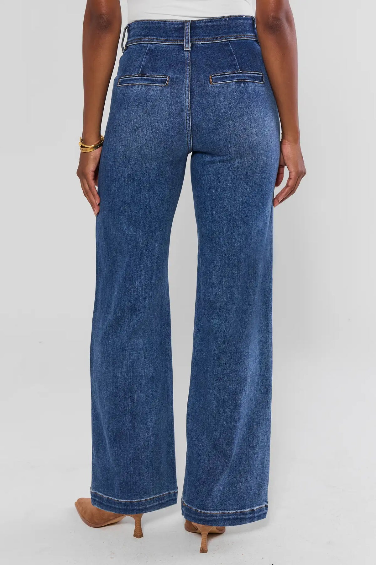 Kameron Medium Wash Wide Leg Jeans - Back View, Clean Welt Pocket Detail On Model | Avara