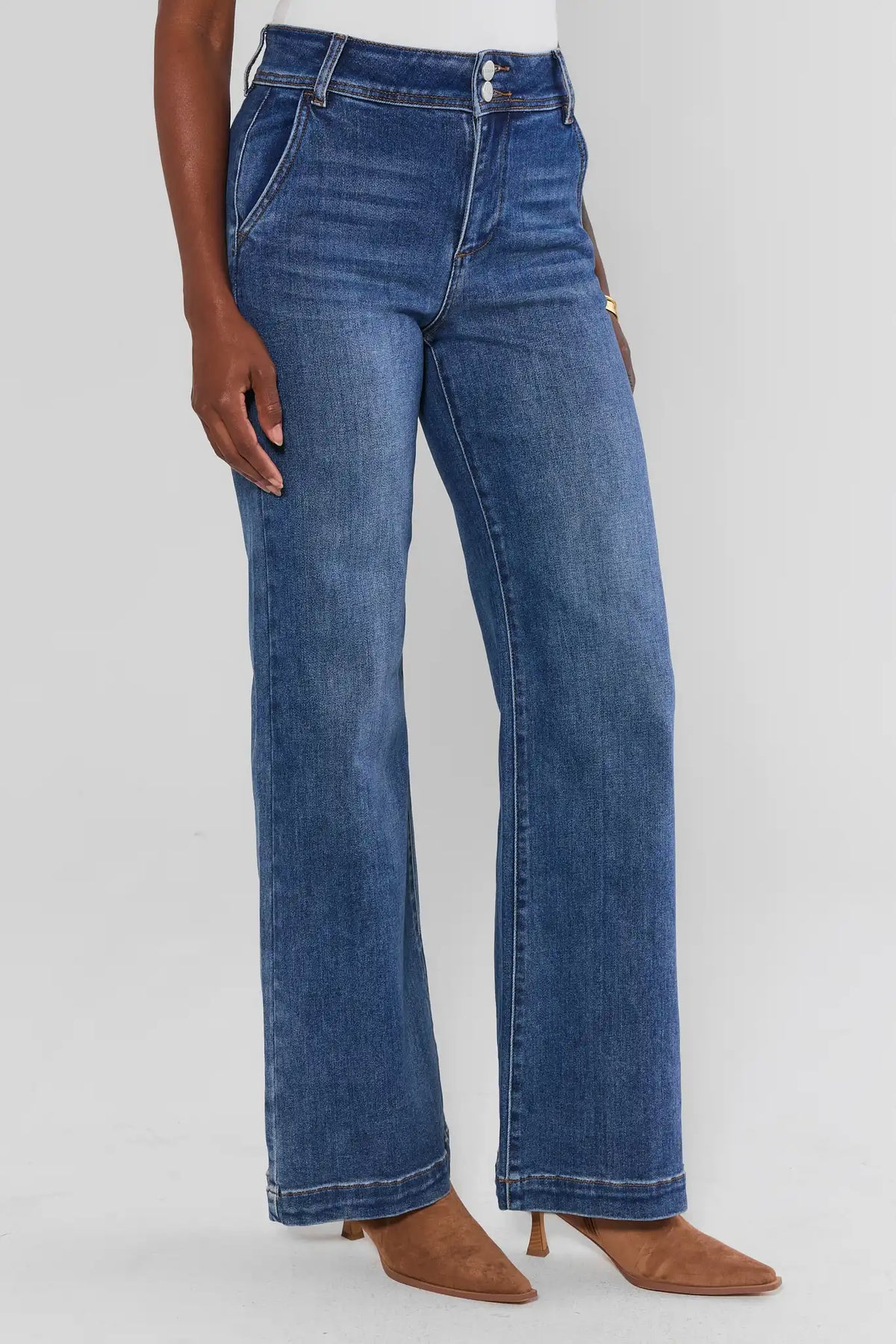 Kameron Medium Wash Wide Leg Jeans - Side Profile, High-Rise Fit and Long Length On Model | Avara