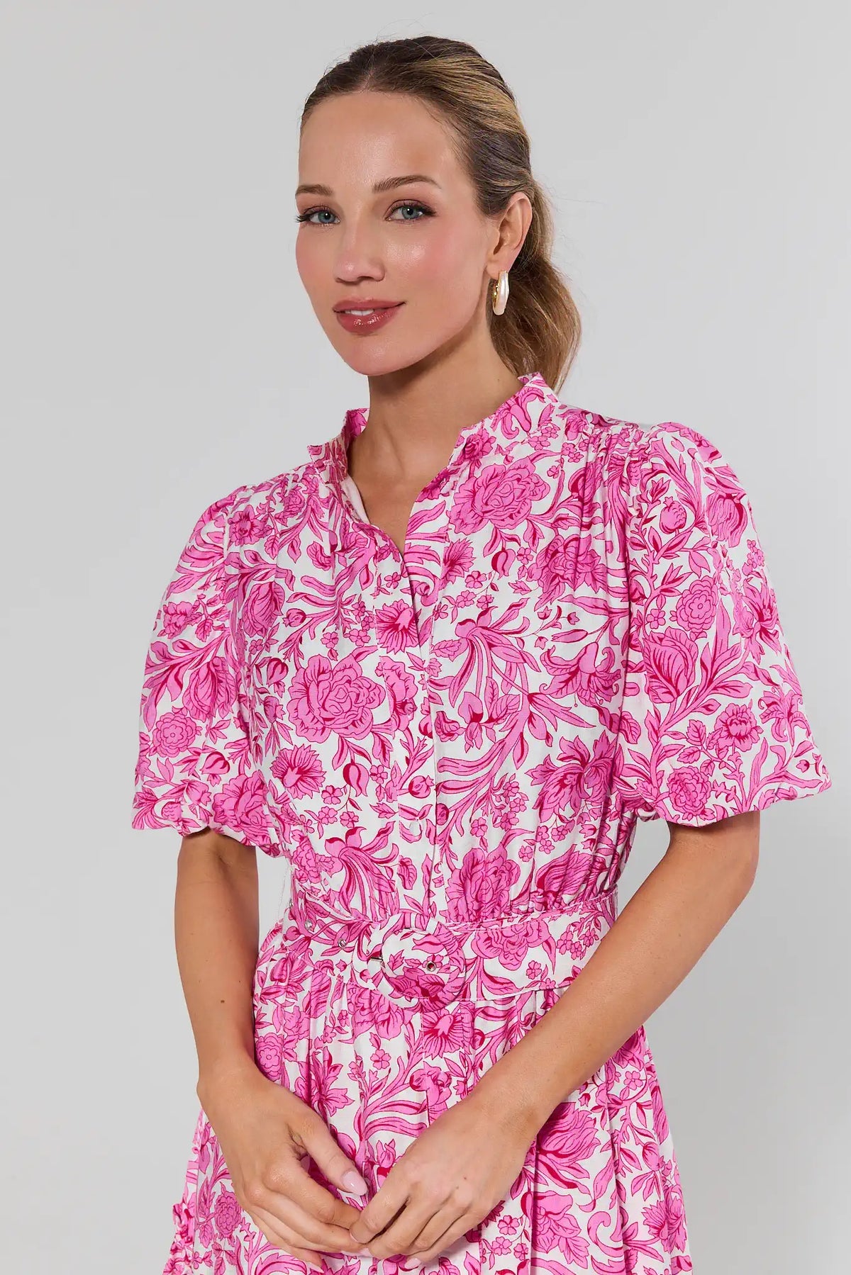Sloane Pink Floral Short Dress - Neckline Close-Up Detail, ruffle collar and button placket | Avara