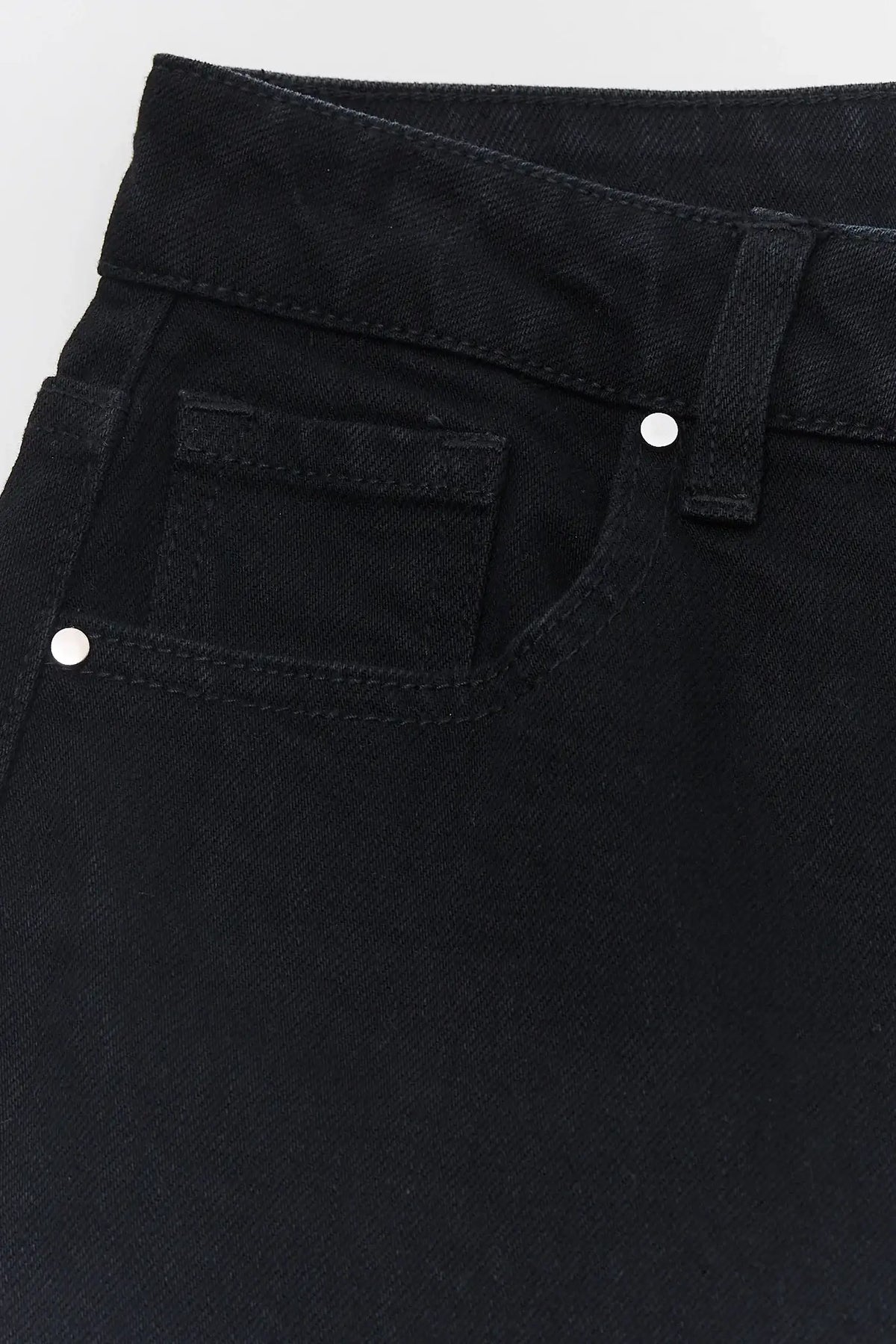 Black Denim Straight Leg Jeans - High-Rise Waist, Front Pocket and Rivet Close-Up Detail | Avara