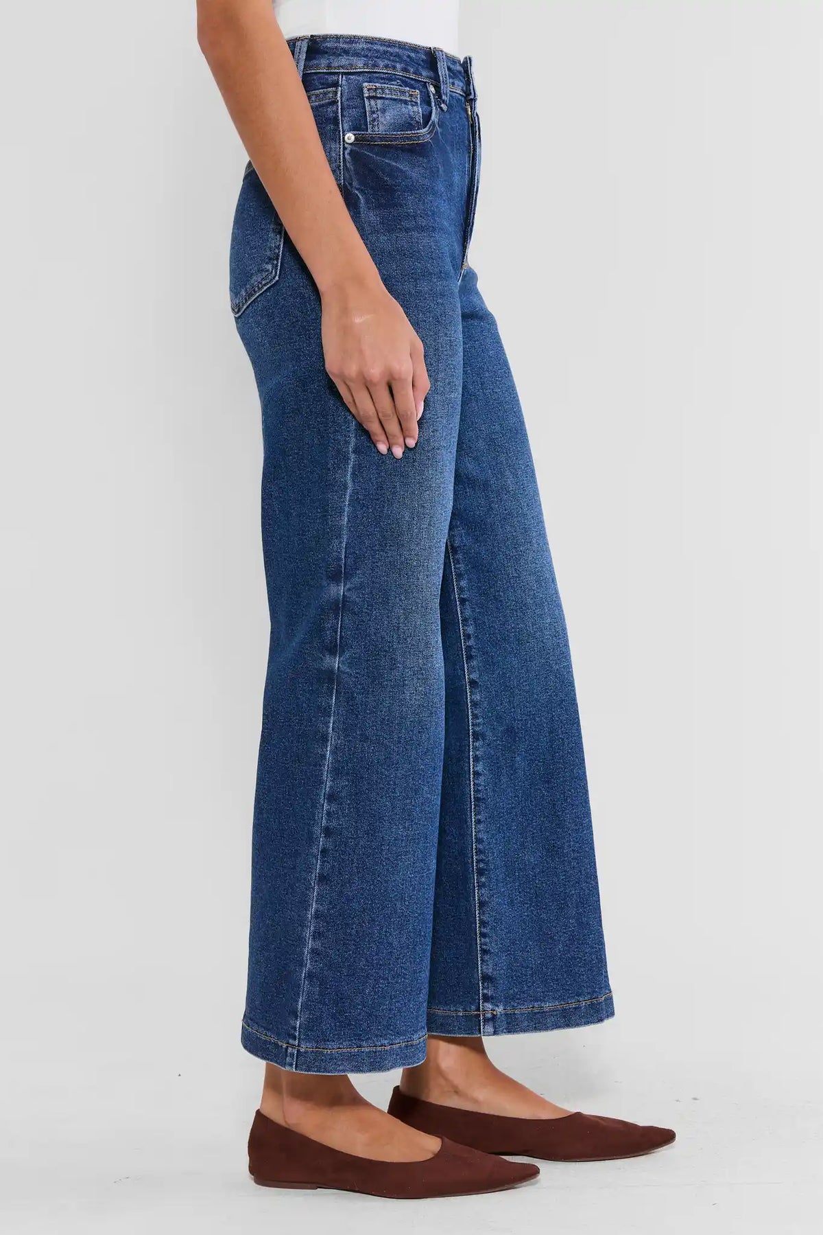 Kimberly Medium Wash Wide Leg Jeans - Side Profile Showing High Rise Silhouette On Model | Avara