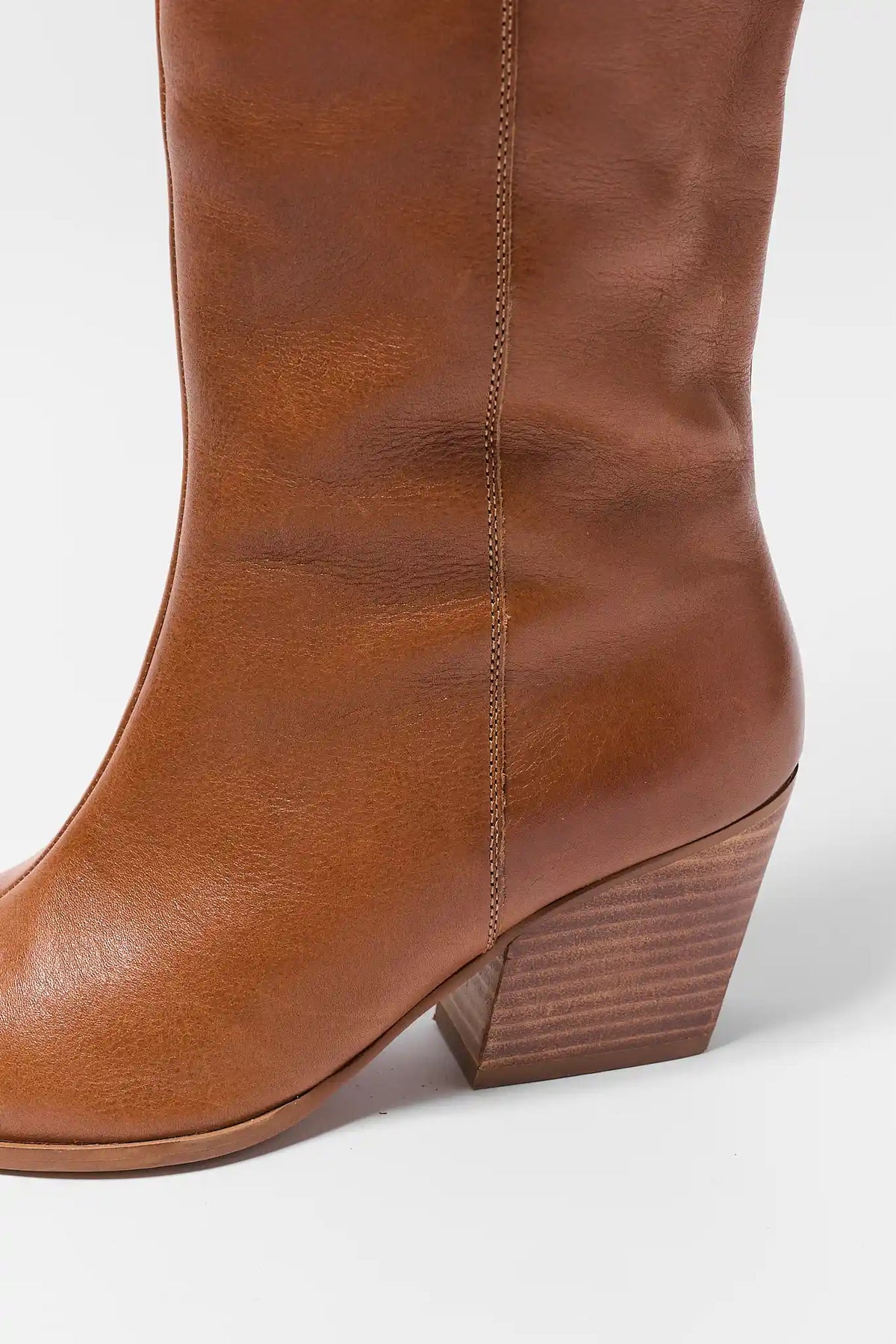 Tan Tall Boot Block Heel and Shaft Texture Close-Up | Avara