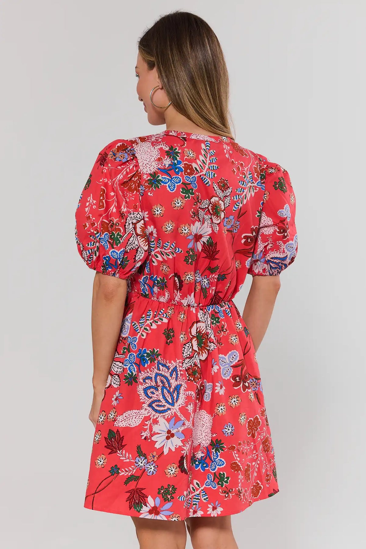 Coral floral short dress puff sleeves and elastic waist - Back View | Avara