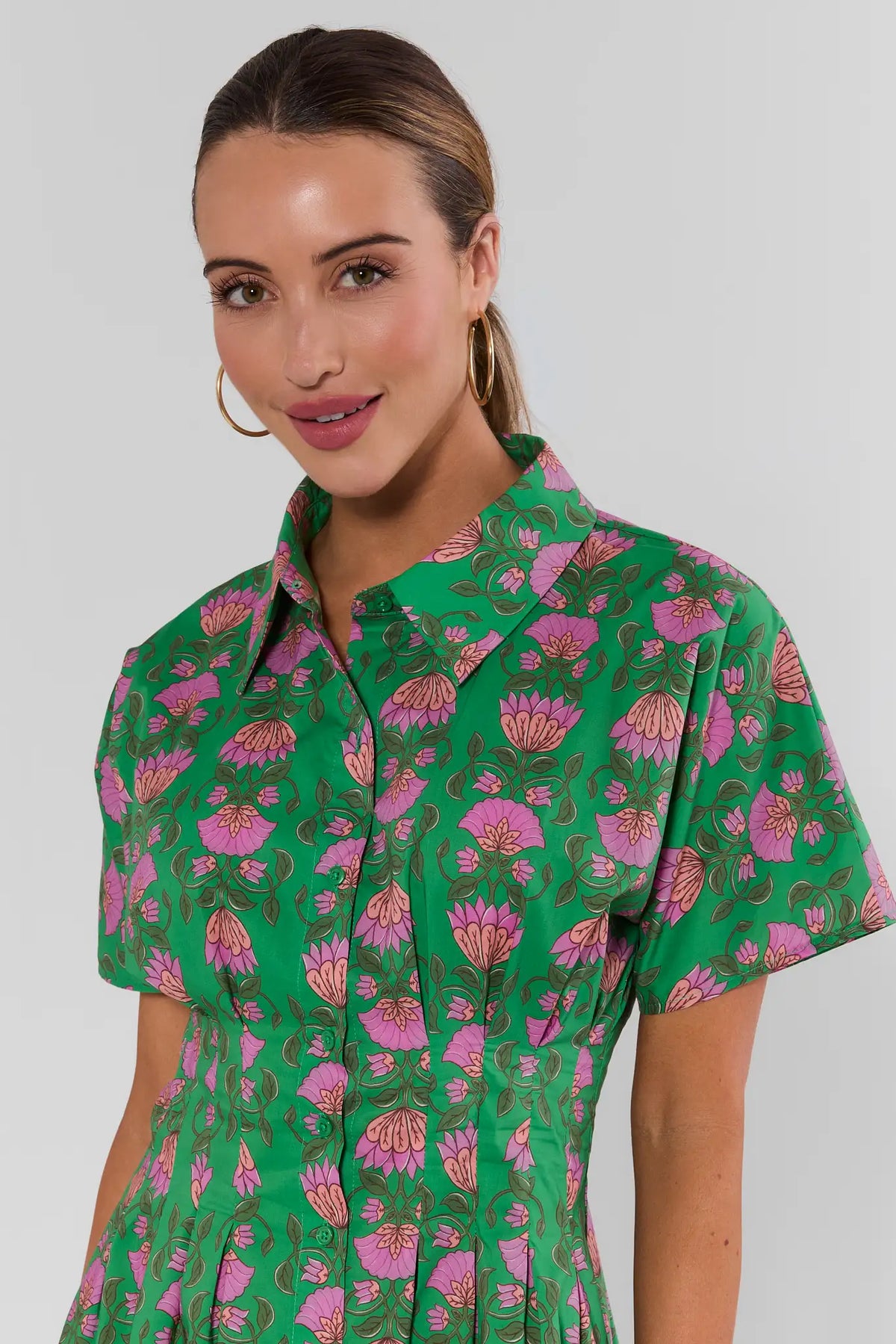 Olivia Green Floral Button Up Short Dress - Close-Up Collar & Short Sleeve Detail | Avara