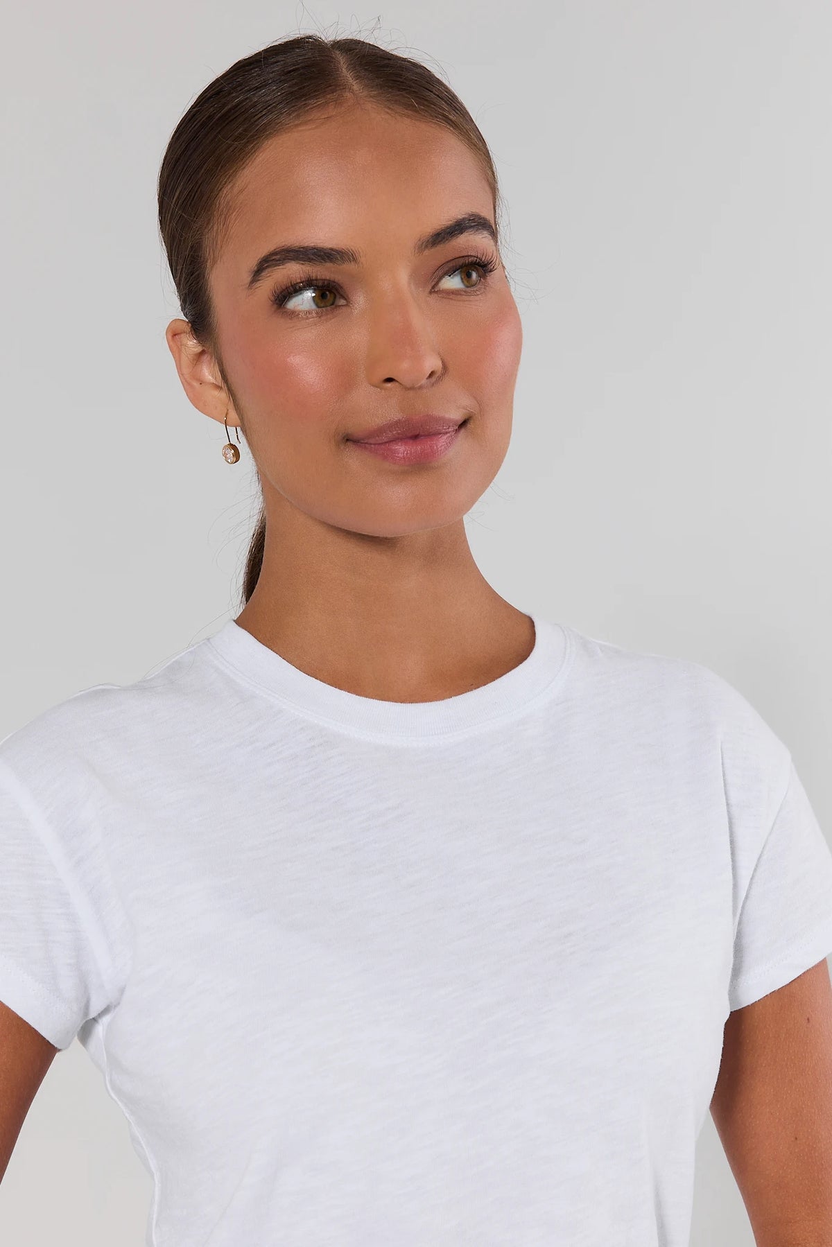 White Modern Slub Tee by Z Supply - Close-Up Crew Neckline & Slub Texture Detail | Avara