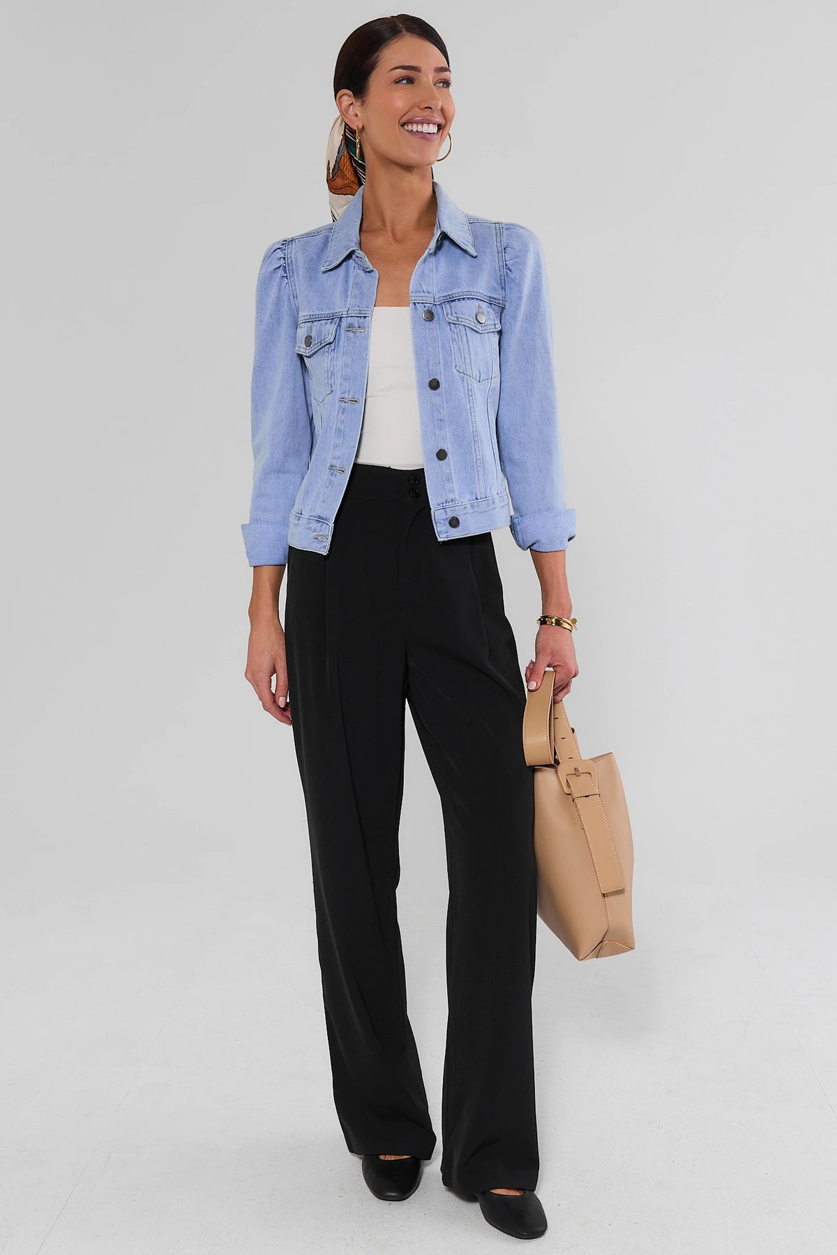Black Wide Leg Pants Styled with Light Wash Denim Jacket - Full Look | Avara