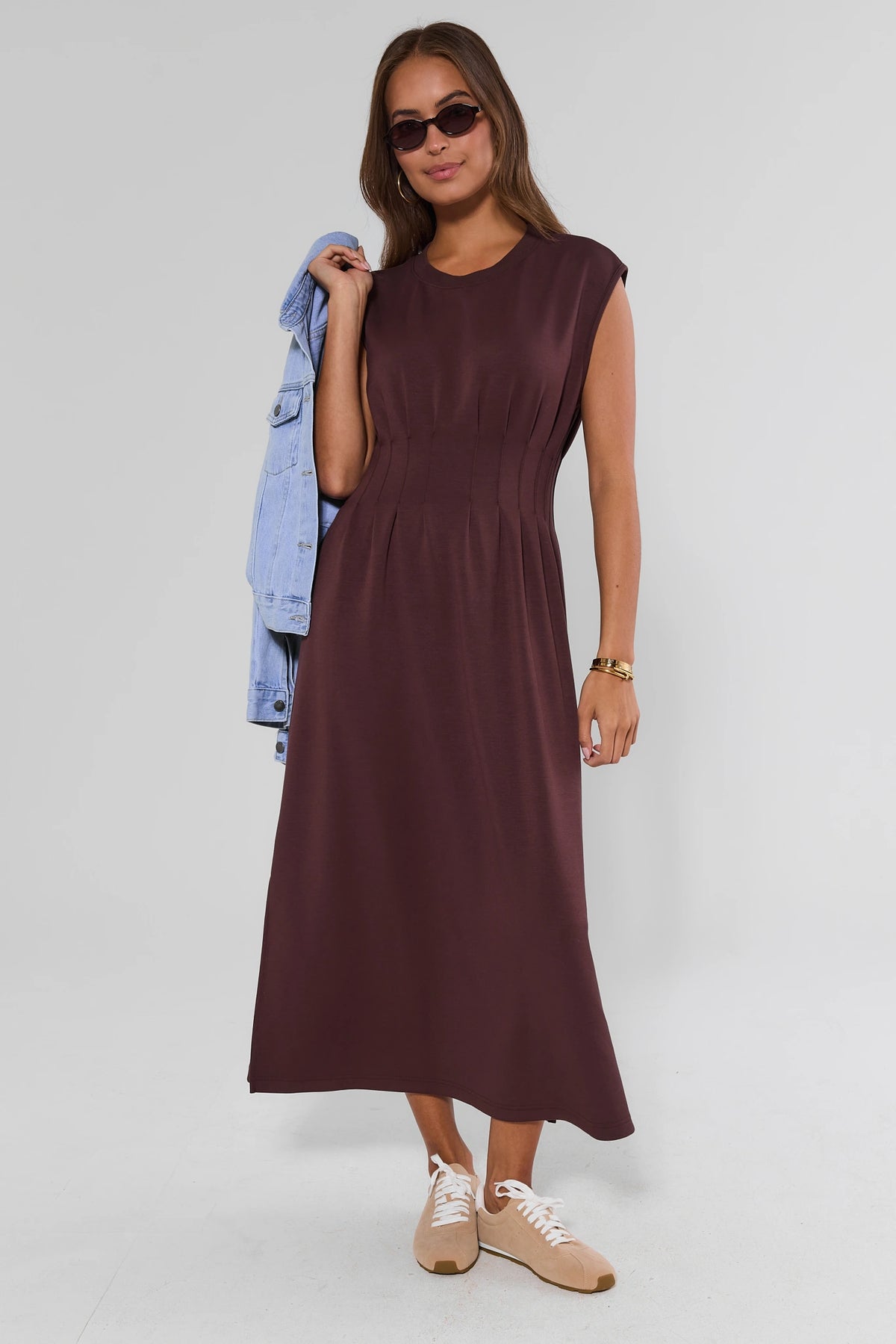 Brown Knit Midi Dress Styled with Denim Jacket & Sneakers - Full Length | Avara