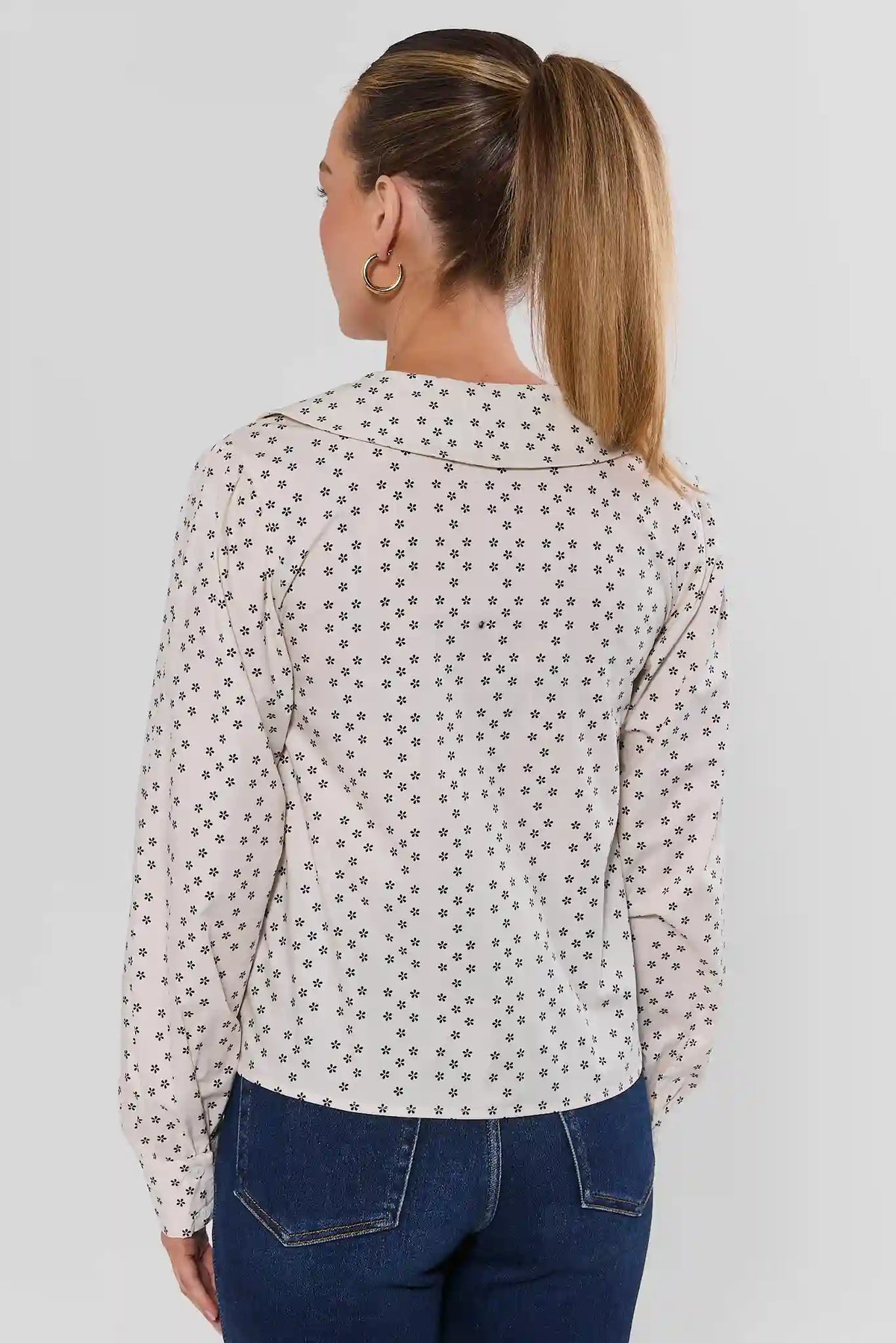 White Floral Print Peter Pan Collar Top - Back View, Long Sleeve Fit | Avara