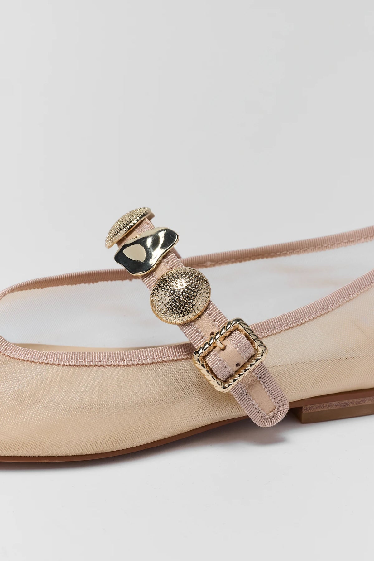 Dolce Vita Relan mesh flat gold embellished strap and buckle - Close-Up Detail | Avara