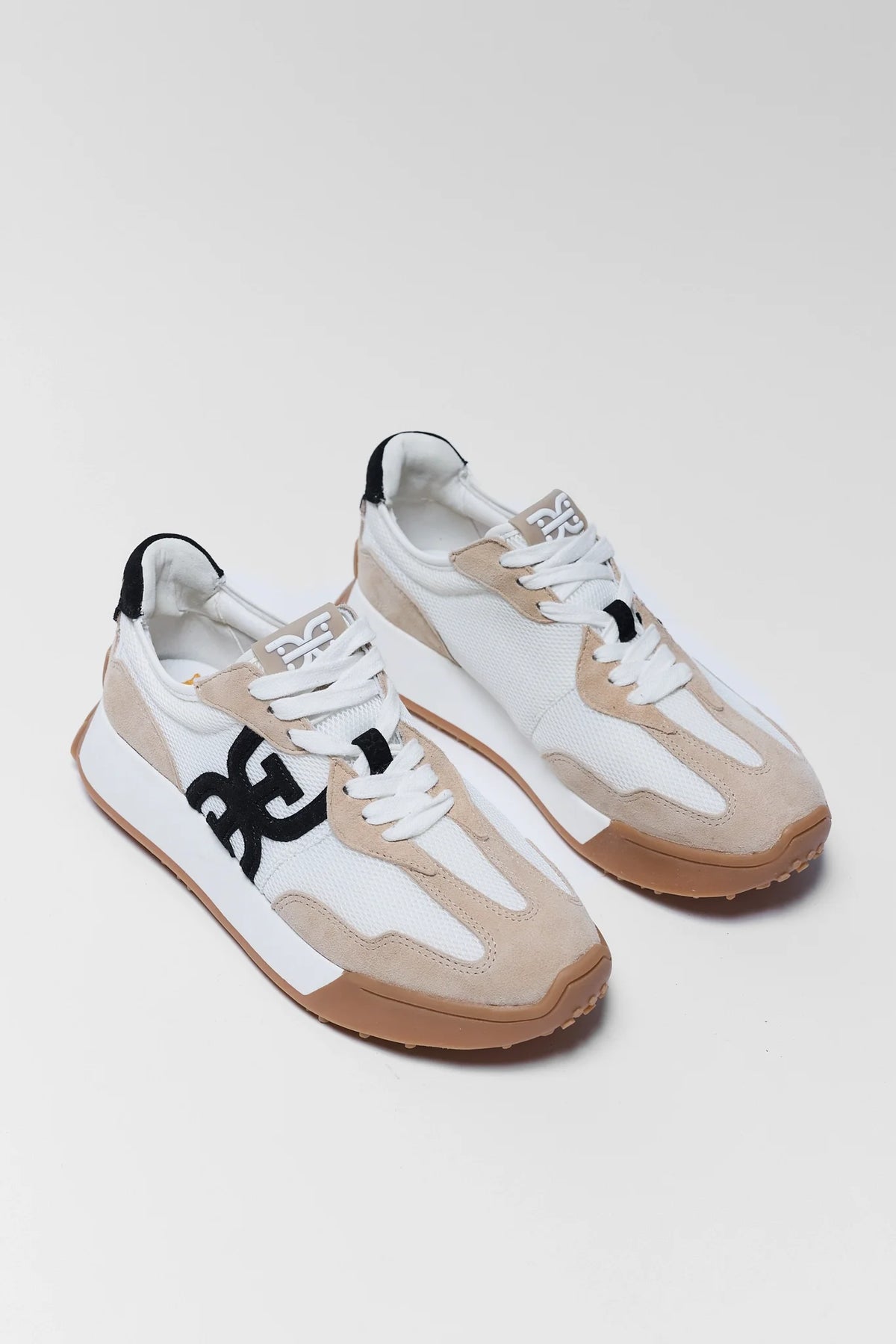 Sam Edelman Langley white and beige suede lace-up sneakers with gum sole - Pair View | Avara
