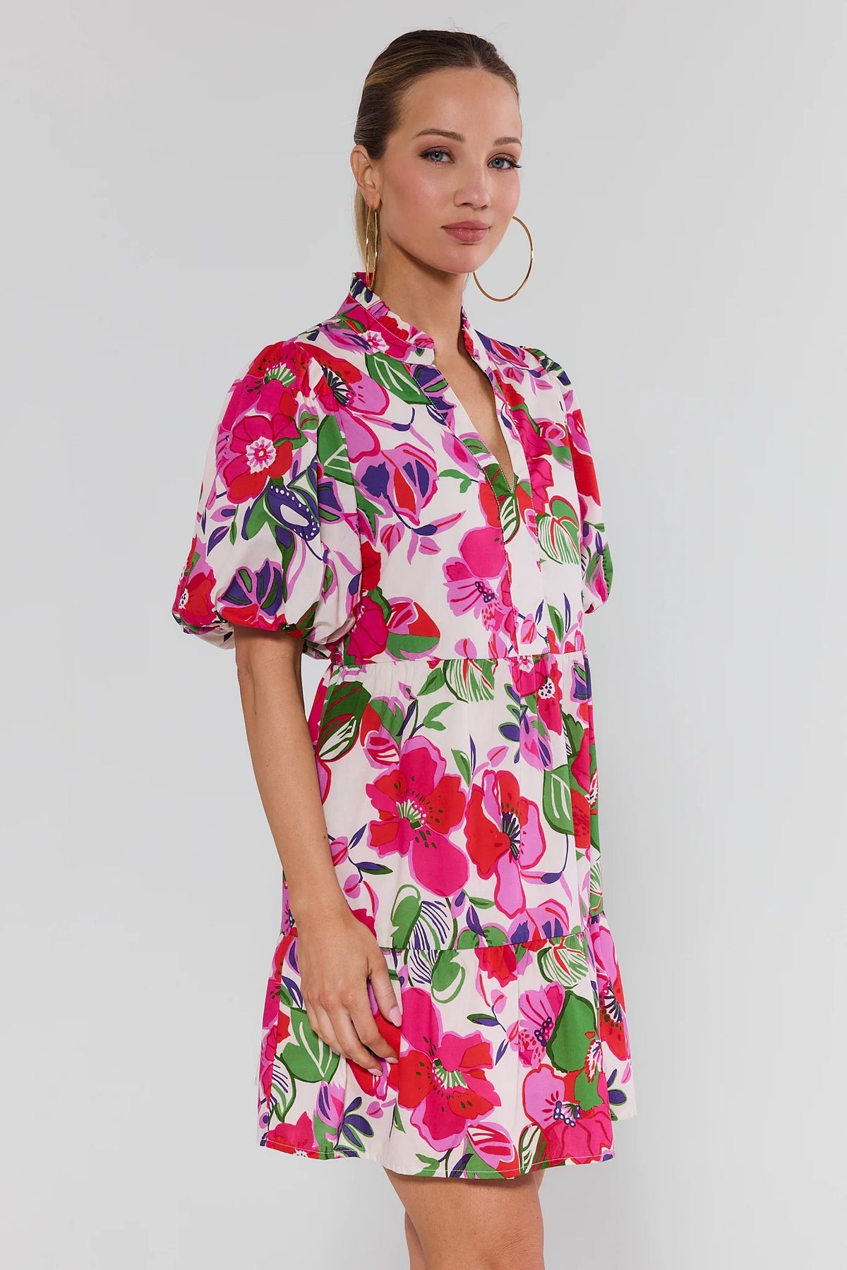 Genevieve Floral Short Dress by THML in cream and pink - Side Angle view showing puff sleeves and tiered skirt | Avara