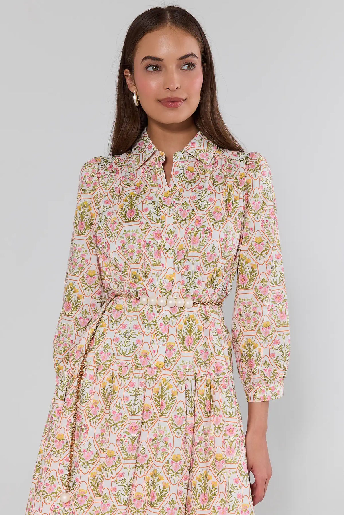 woman wearing floral dress and Kinley Brown Pearl Chain Belt