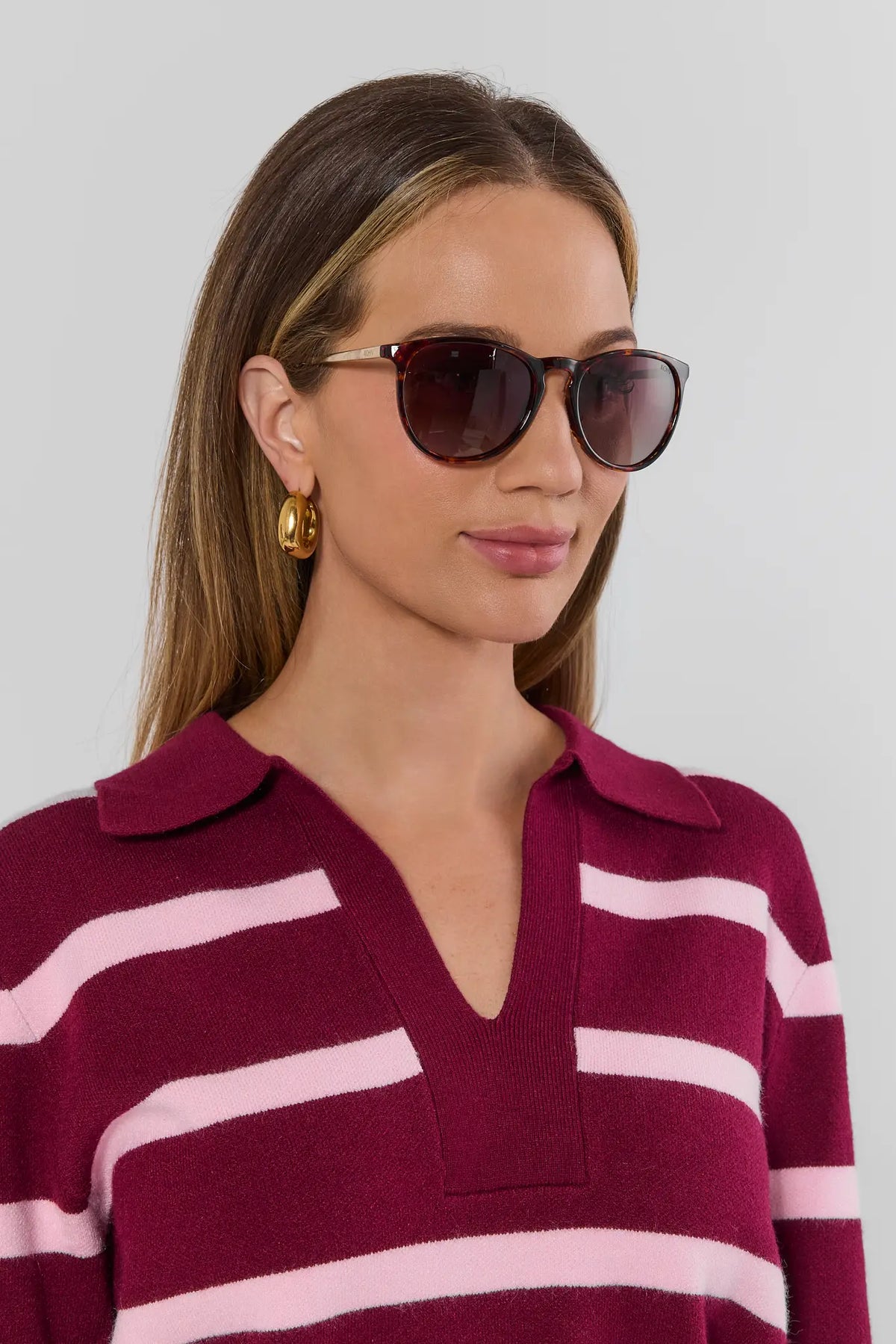 Tortoise Round Polarized Sunglasses On Model with Gold Hoop Earrings - Side View | Avara