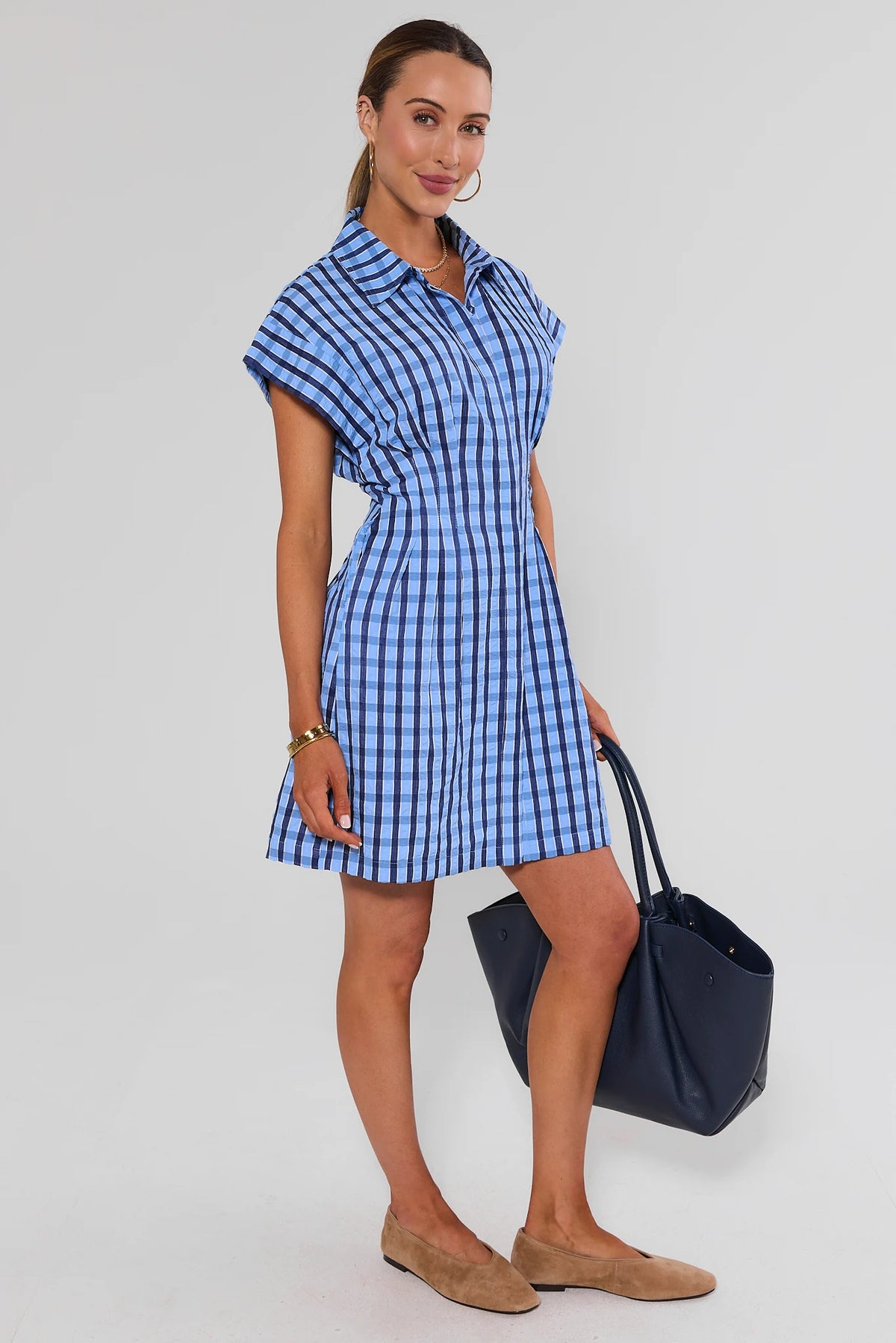 THML blue gingham collared short dress with navy tote and tan flats - Side Angle View | Avara