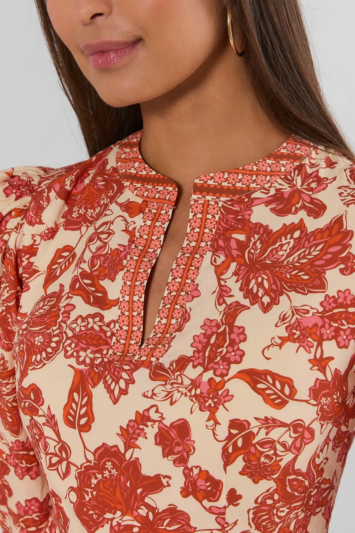 Red Floral Short Dress - Keyhole Neckline Close-Up Detail, Puff Sleeve | Avara