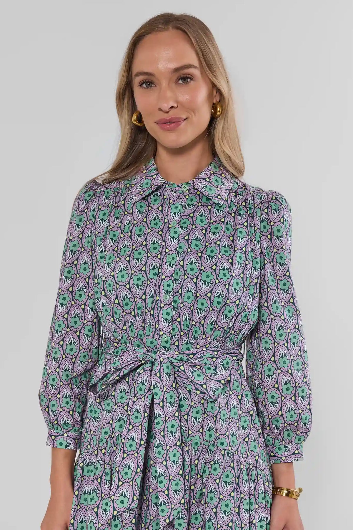 Green Floral Printed Collared Midi Dress - Close-Up, Collar & Tie Waist Detail | Avara