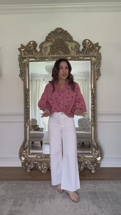 woman wearing dorthea top